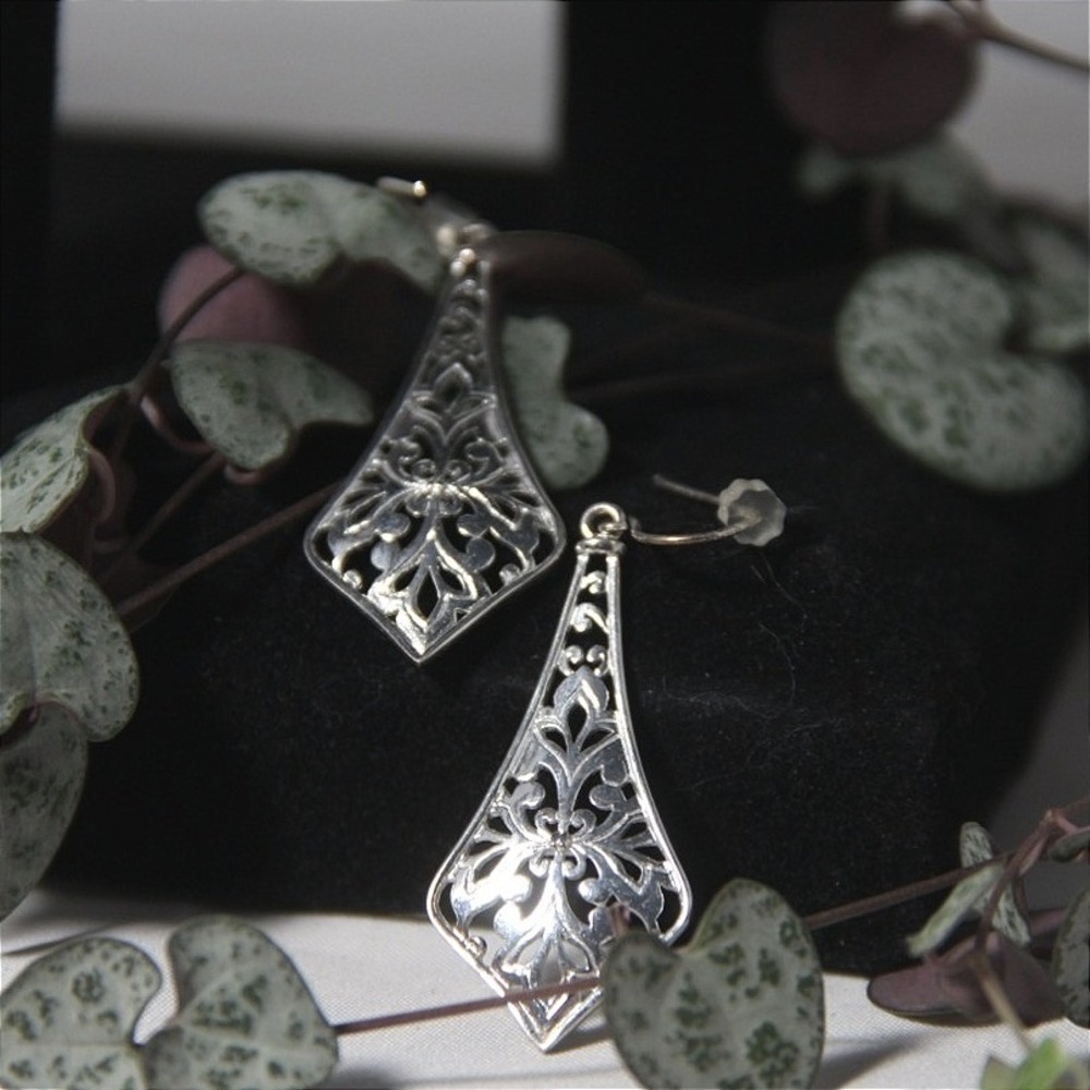 Silver Tone Filigree Floral Drop Earrings‎ Kite Dangle French Wire Hooks 2' 925